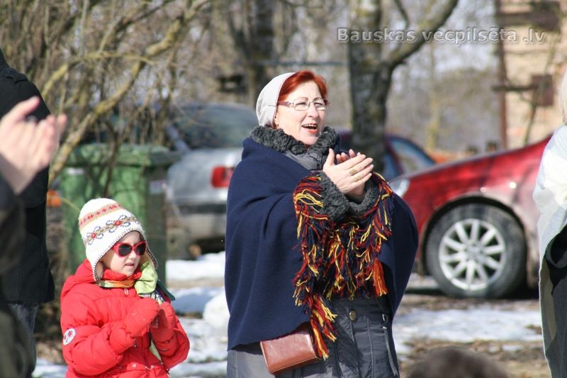 Godinām Lielo  dienu